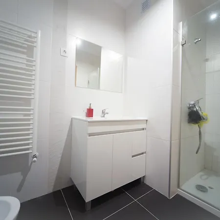 Casa Do Meio Da Vila Unhais Da Serra