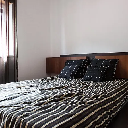 Casa Do Meio Da Vila Διαμέρισμα *
